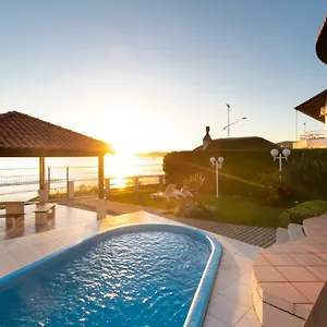 2* Inn Kia Ora
